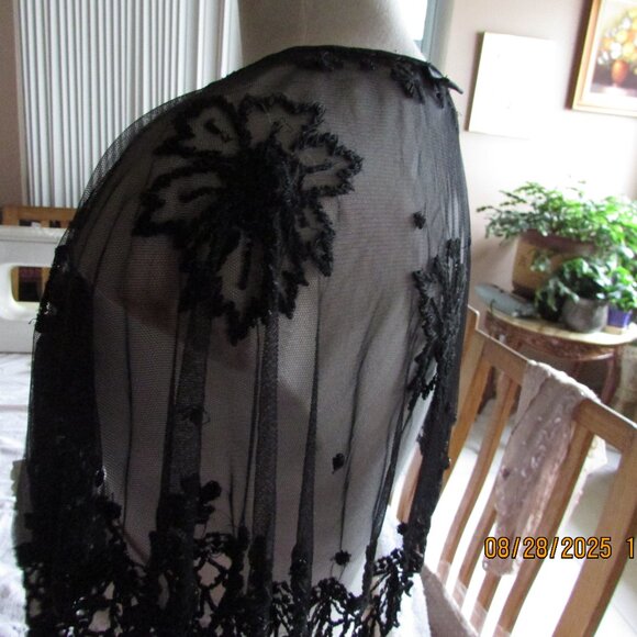 Vintage embellished (sequin) shawl - Picture 4 of 4